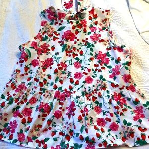 Floral/Fruit tank. NWT.